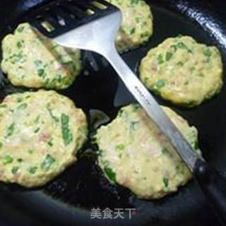 玉米面香芹肉末煎饼的做法步骤：10