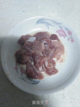 榨菜丝炒肉片的做法步骤：2