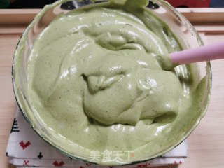 抹茶蜜豆戚风蛋糕的做法步骤：7