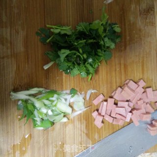 辣白菜煮玉米喳面的做法步骤：2