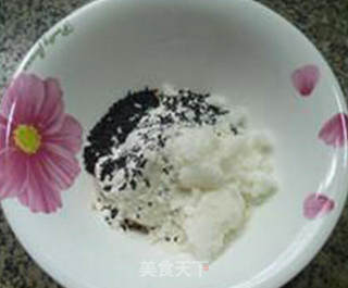 枸杞豆渣的利用~~~~~~黑芝麻枸杞豆渣饼的做法步骤：6