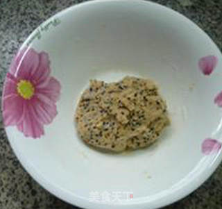 枸杞豆渣的利用~~~~~~黑芝麻枸杞豆渣饼的做法步骤：7