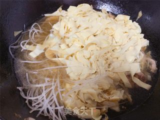 炖豆腐皮的做法步骤：8