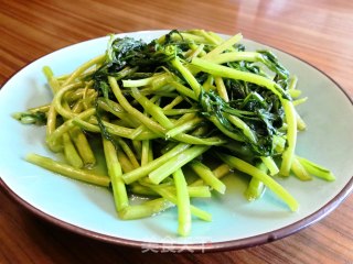 清炒茼蒿杆的做法步骤：7