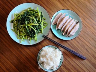清炒茼蒿杆的做法步骤：9