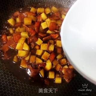 番茄土豆培根焖面的做法步骤：12