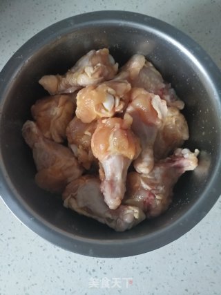 香卤鸡翅根鸡蛋的做法步骤：1