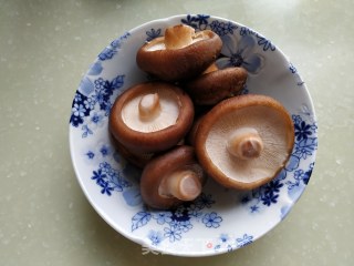 香菇油菜的做法步骤：5