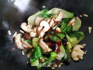 香菇油菜的做法步骤：12