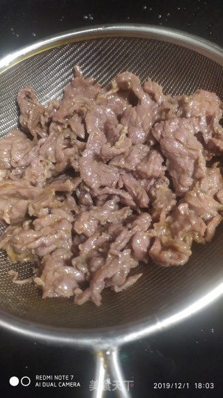牛肉炒头菜的做法步骤：4