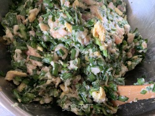 韭菜猪肉蒸饺的做法步骤：1