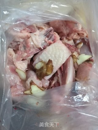 沙姜南瓜蒸家鸡的做法步骤：4