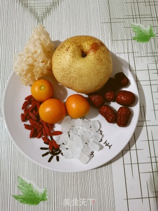 金桔雪梨水的做法步骤：1