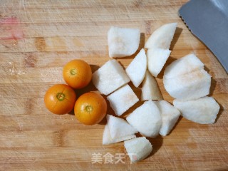 金桔雪梨水的做法步骤：3