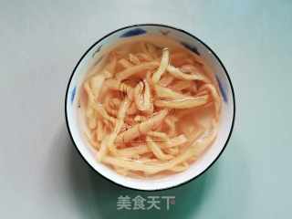 萝卜干炒豌豆的做法步骤：2
