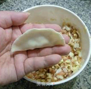 圆白菜香菇肉馅锅贴的做法步骤：10