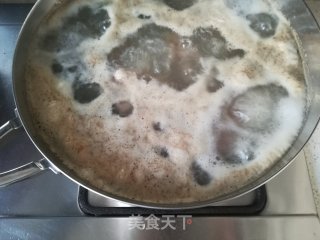 白萝卜牛骨汤的做法步骤：3