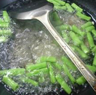 梅豆炒贝壳面的做法步骤：7