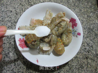 避风塘虾蛄的做法步骤：4