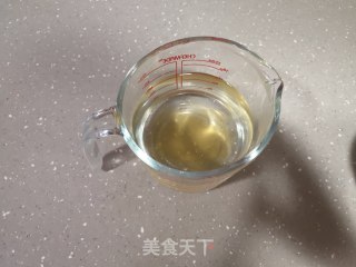 拉花慕斯蛋糕的做法步骤：1