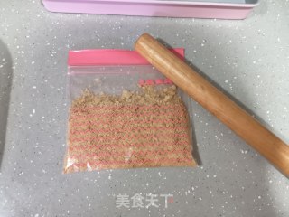 拉花慕斯蛋糕的做法步骤：2