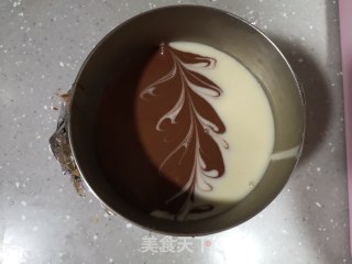 拉花慕斯蛋糕的做法步骤：12