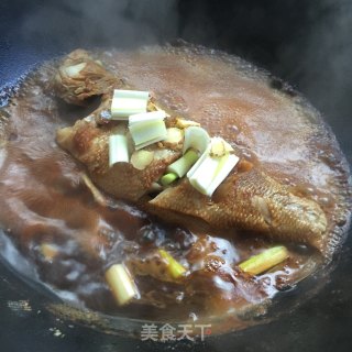酱香鲈鱼的做法步骤：5