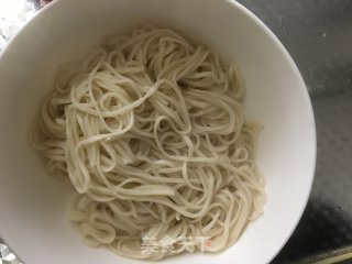 肉酱拌面的做法步骤：2