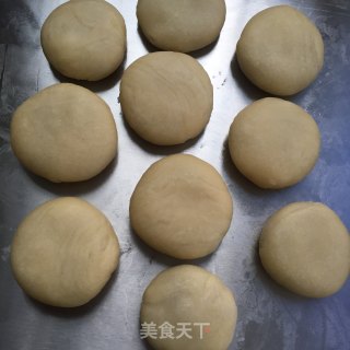 绿豆芝麻饼的做法步骤：9