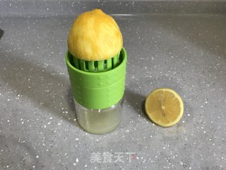 柠檬甜甜圈的做法步骤：1