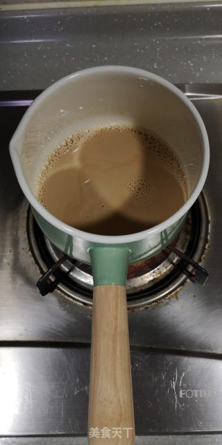 拿铁泡芙的做法步骤：1