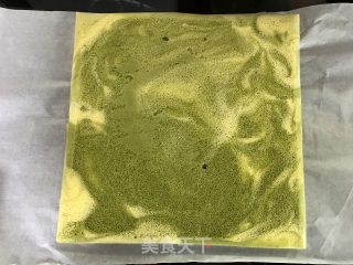 无油酸奶奶酪大理石抹茶蛋糕卷的做法步骤：14