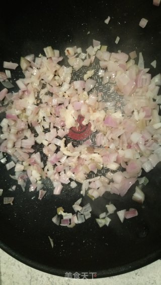 三文鱼番茄奶油意面的做法步骤：5