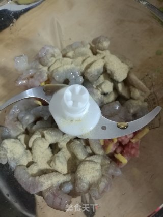 酸汤虾仁扁食的做法步骤：5