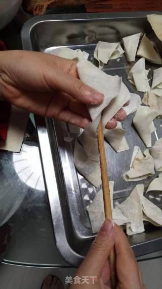 酸汤虾仁扁食的做法步骤：14