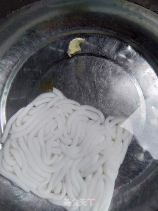 家常肉丸的做法步骤：1