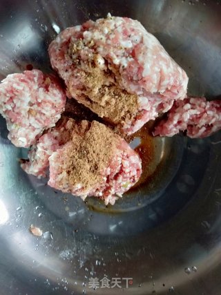 家常肉丸的做法步骤：4