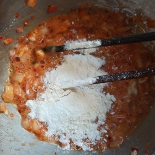 泡菜饼的做法步骤：4
