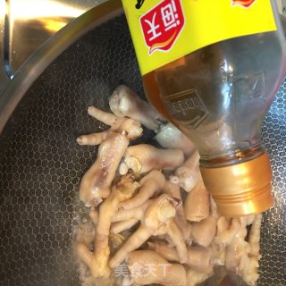 红烧凤爪的做法步骤：4