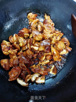 香菇烧鸡腿的做法步骤：7