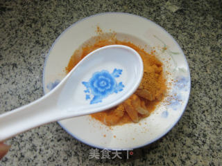 飞饼新奥尔良鸡柳派的做法步骤：3