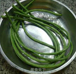 带豆肉馅锅贴的做法步骤：3