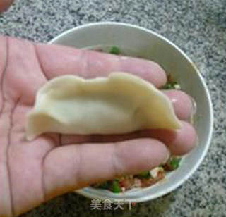带豆肉馅锅贴的做法步骤：10