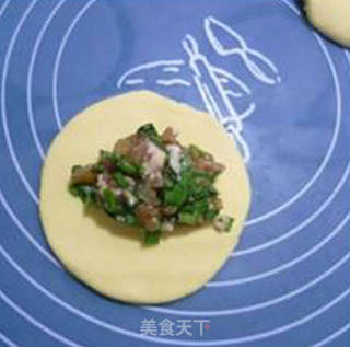 韭菜虾肉馅玉米面煎饼的做法步骤：6