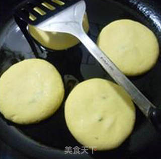 韭菜虾肉馅玉米面煎饼的做法步骤：8