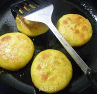韭菜虾肉馅玉米面煎饼的做法步骤：9