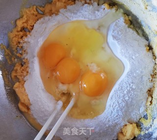 果仁鸡蛋发糕的做法步骤：3