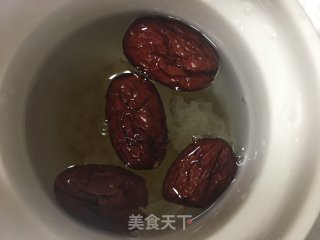 红枣银耳汤的做法步骤：4