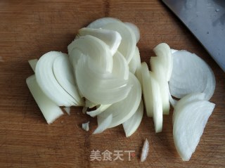 洋葱木耳炒蛋的做法步骤：4