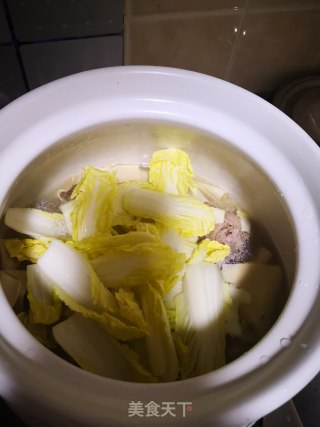 ＃快手营养餐＃白菜干豆腐炖大骨棒的做法步骤：7
